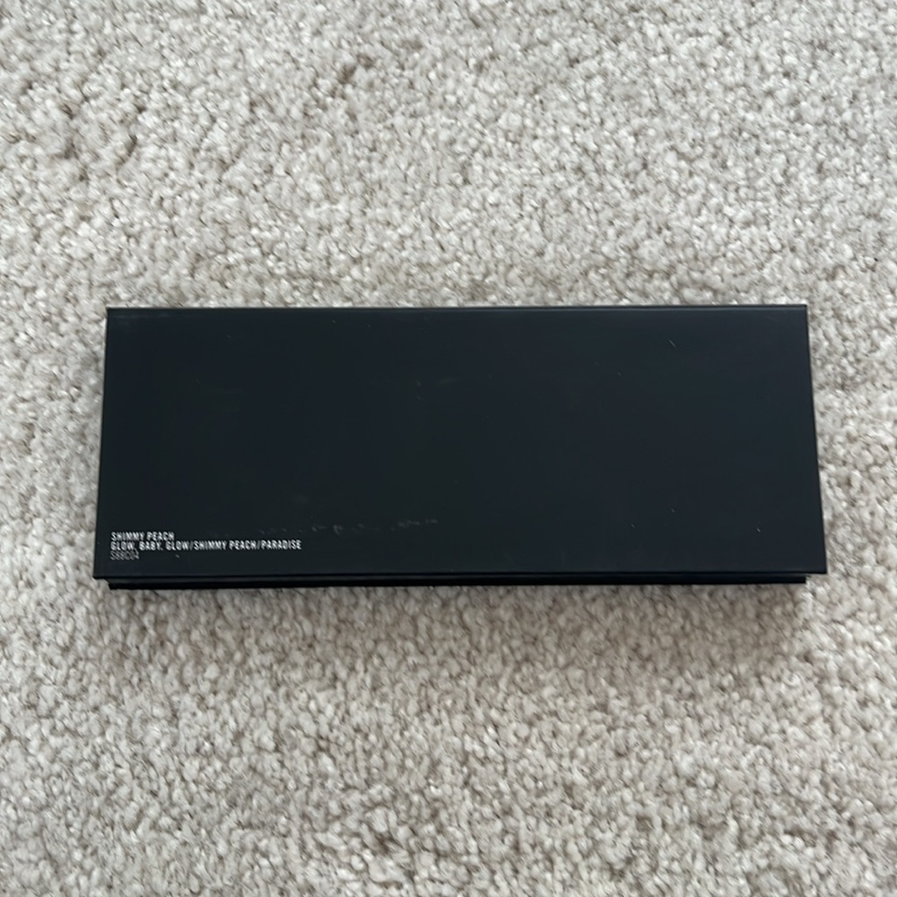 NWOB MAC Cosmetics Hyper Real Glow Palette - Shimmy Peach - Picture 4 of 5